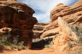 Hiking up Grand Gulch