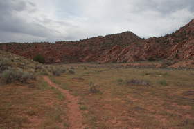 The beginning of the hike from the Buckskin Gulch trailhead.